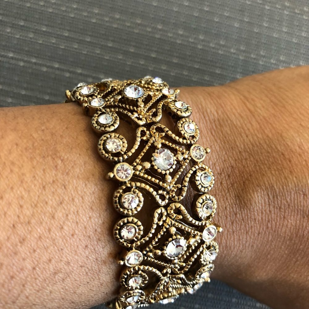 Gold Rhinestone Stretch Bracelet - Picture 7 of 7